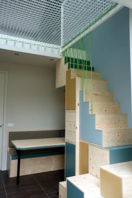 totaal met net gespannen 