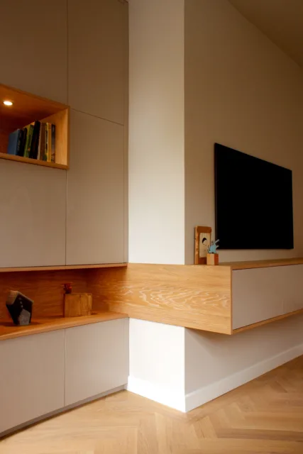 verspringende muur kast en dressoir